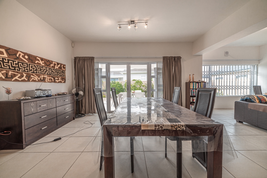 4 Bedroom Property for Sale in Reebok Western Cape